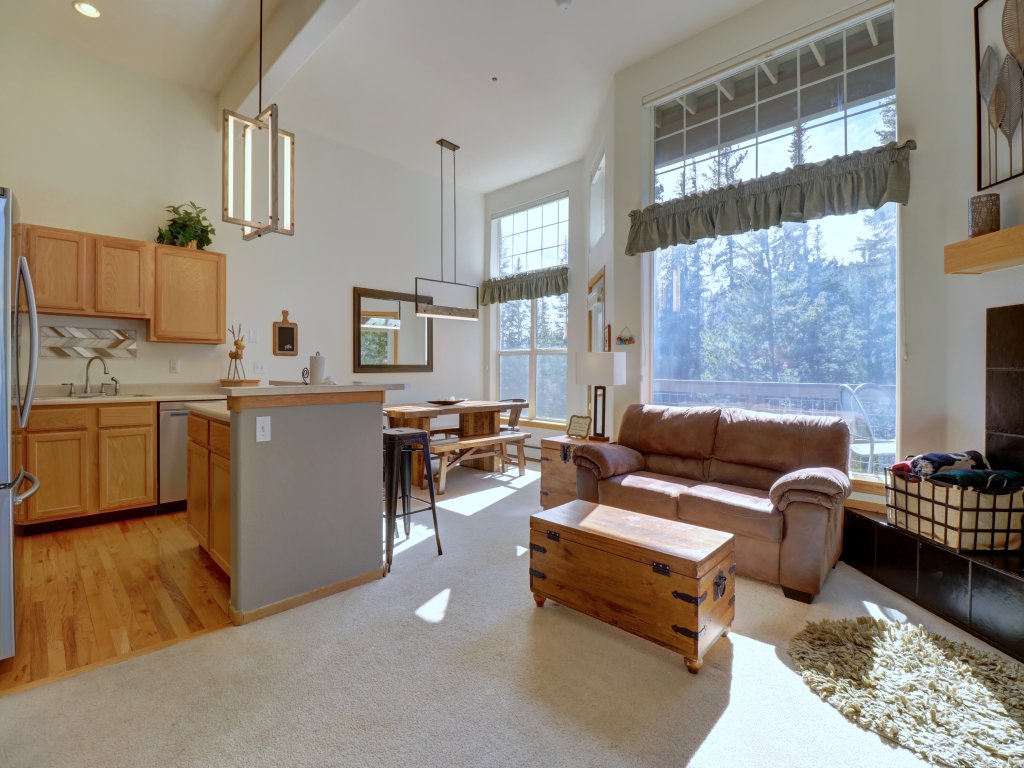 A5 Gore Trail Vacation Rental in Silverthorne - RedAwning
