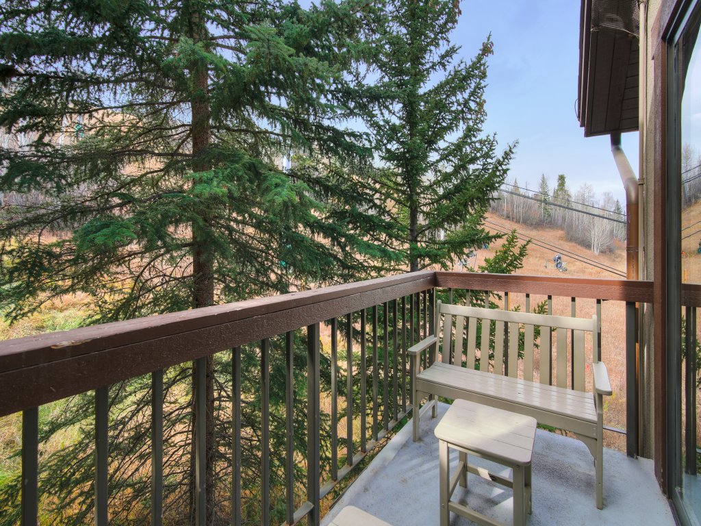 2BR/2BA Condo in Beaver Creek Village - Ski-in/ski-out Vacation Rental in Beaver Creek - RedAwning
