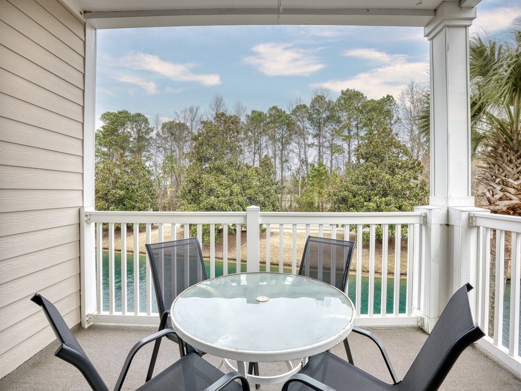 325 River Crossing Vacation Rental in North Myrtle Beach - RedAwning