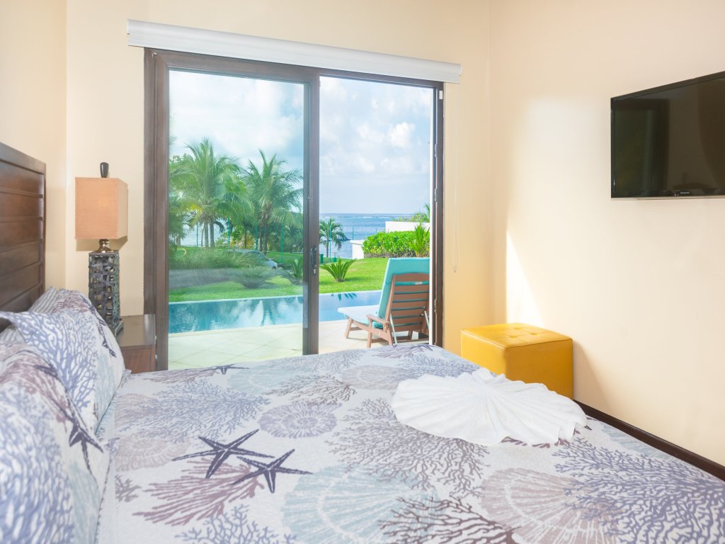 Bliss 922-   Pristine Bay 104 Vacation Rental in Roatan Municipality - RedAwning