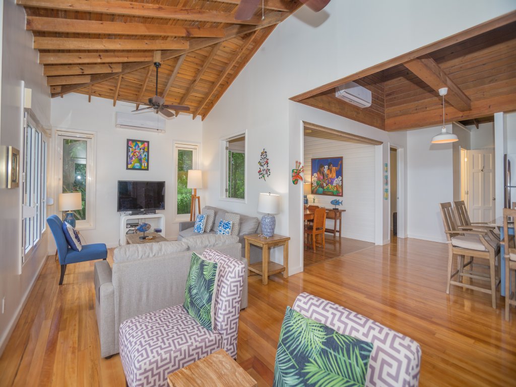 Casa de Suenos Vacation Rental in Sandy Bay - RedAwning