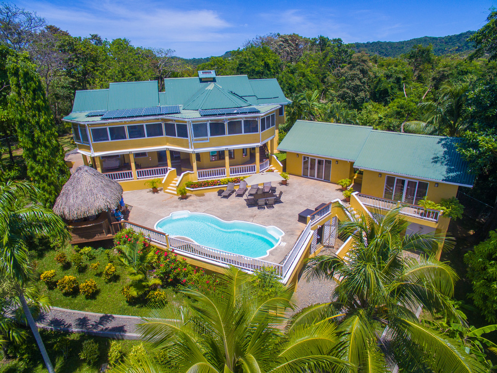 Casa de Admirada Vacation Rental in Sandy Bay - RedAwning