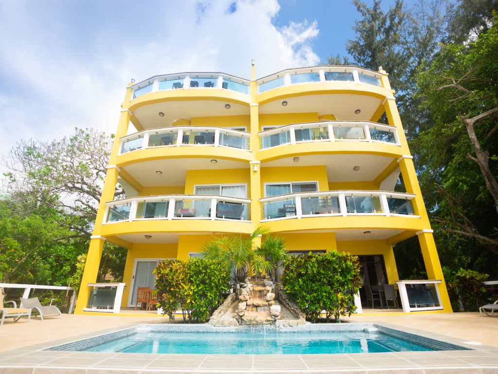 Villa Del Playa #2 Vacation Rental in West End - RedAwning