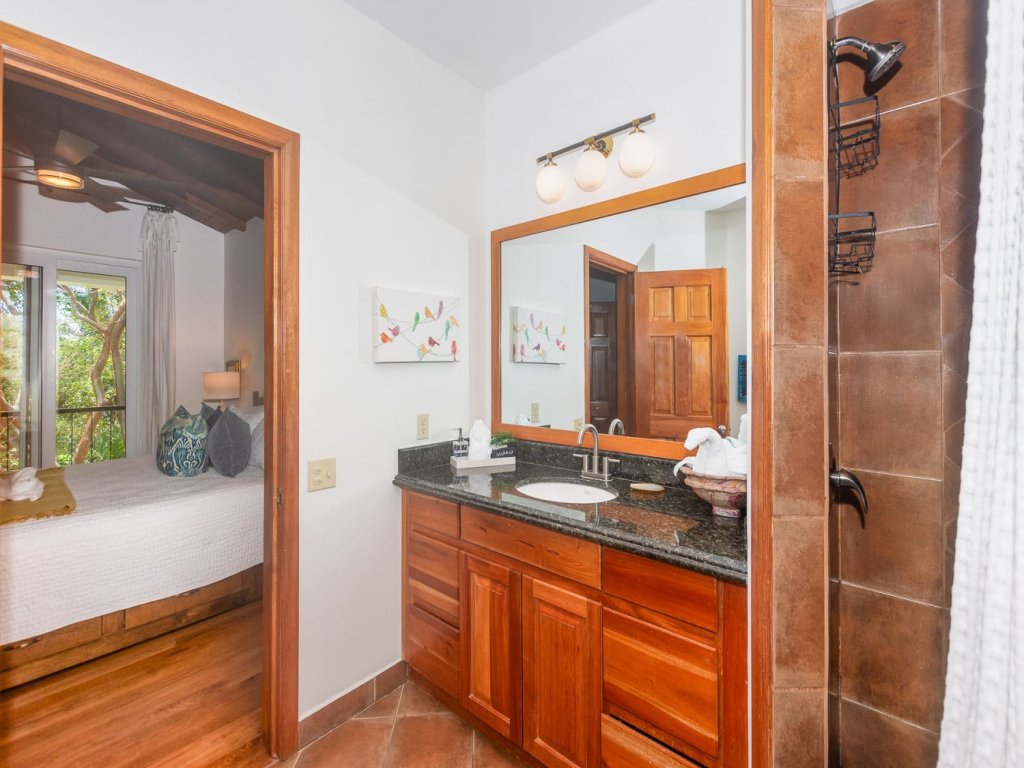 Coral Vista #4 Vacation Rental in West End - RedAwning