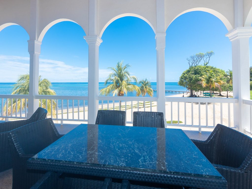 Lawson Rock - Angelfish 202 Vacation Rental in Sandy Bay - RedAwning