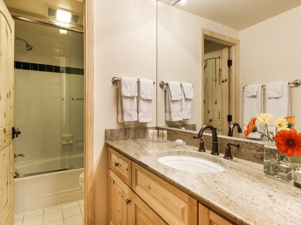 Aspen Alps Apartment #209 Vacation Rental in Aspen - RedAwning