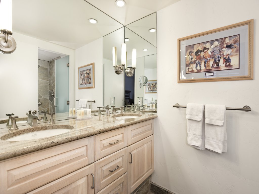 Aspen Alps Apartment #201 Vacation Rental in Aspen - RedAwning