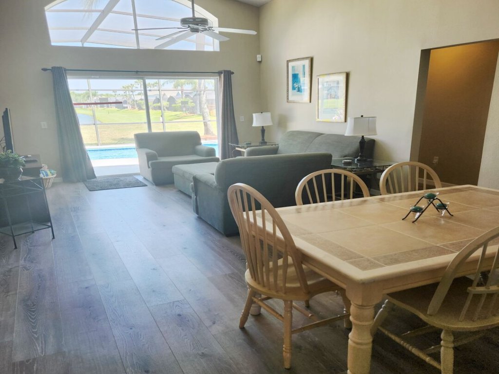 LKB4705AW 4 Bedroom villa in Lake Berkley Vacation Rental in Kissimmee - RedAwning