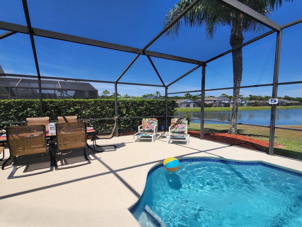 LKB4705AW 4 Bedroom villa in Lake Berkley Vacation Rental in Kissimmee - RedAwning