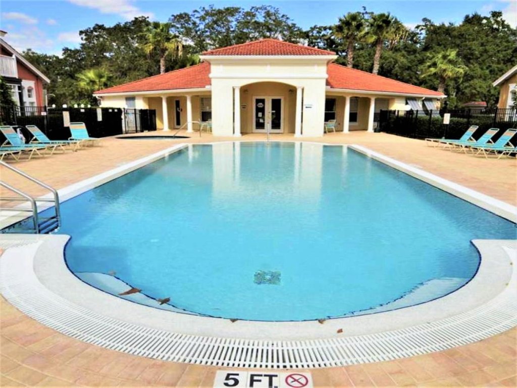 LKB4705AW 4 Bedroom villa in Lake Berkley Vacation Rental in Kissimmee - RedAwning