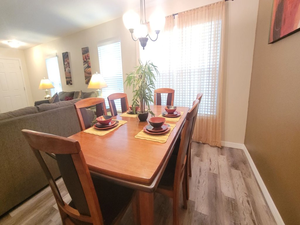 BT652RB 4 Bedroom Villa in Bella Toscana Vacation Rental in Davenport - RedAwning