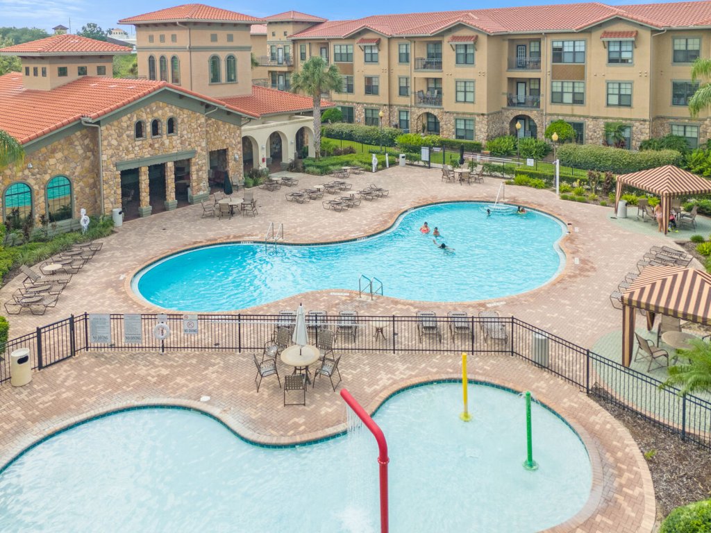 BP632CP 3 Bedroom Condo in Bella Piazza Vacation Rental in Davenport - RedAwning