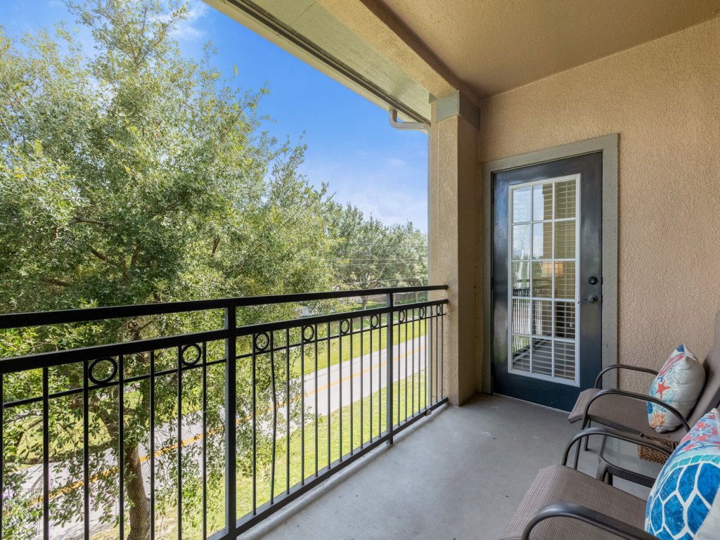 BP632CP 3 Bedroom Condo in Bella Piazza Vacation Rental in Davenport - RedAwning