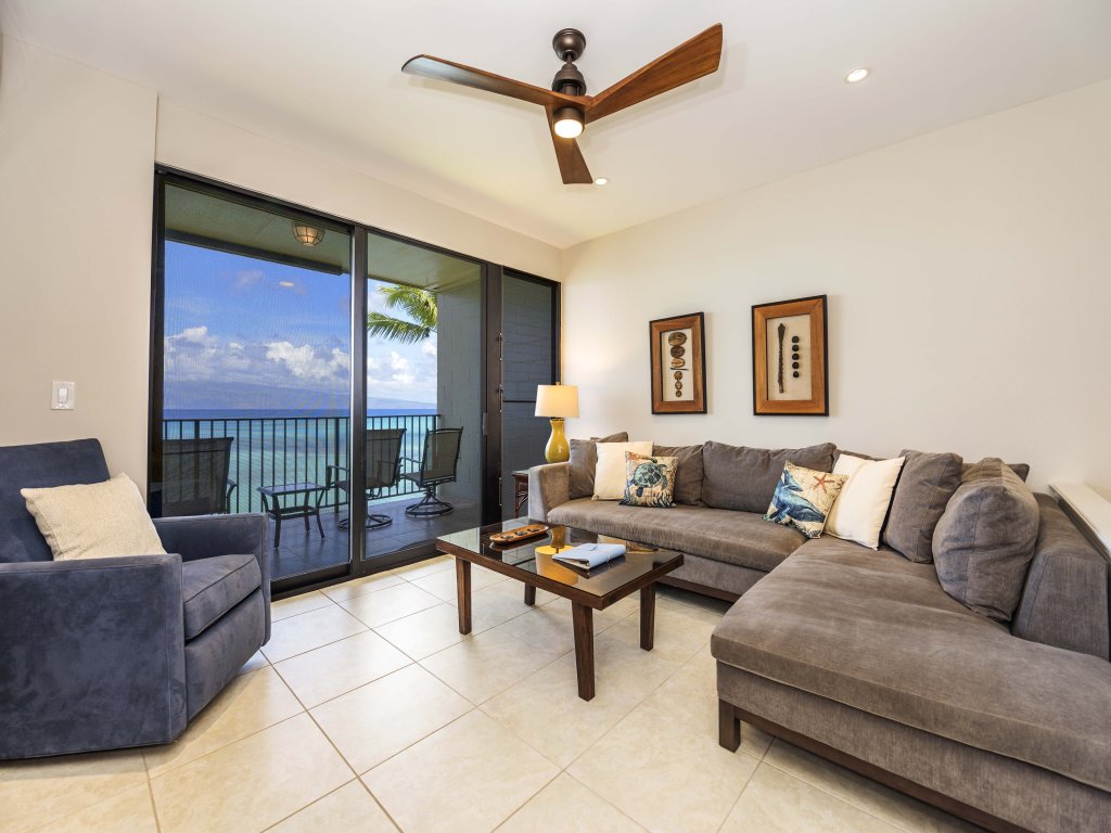 Noelani 304 3 Bedroom/2.5 Bath Condo Vacation Rental in Lahaina - RedAwning