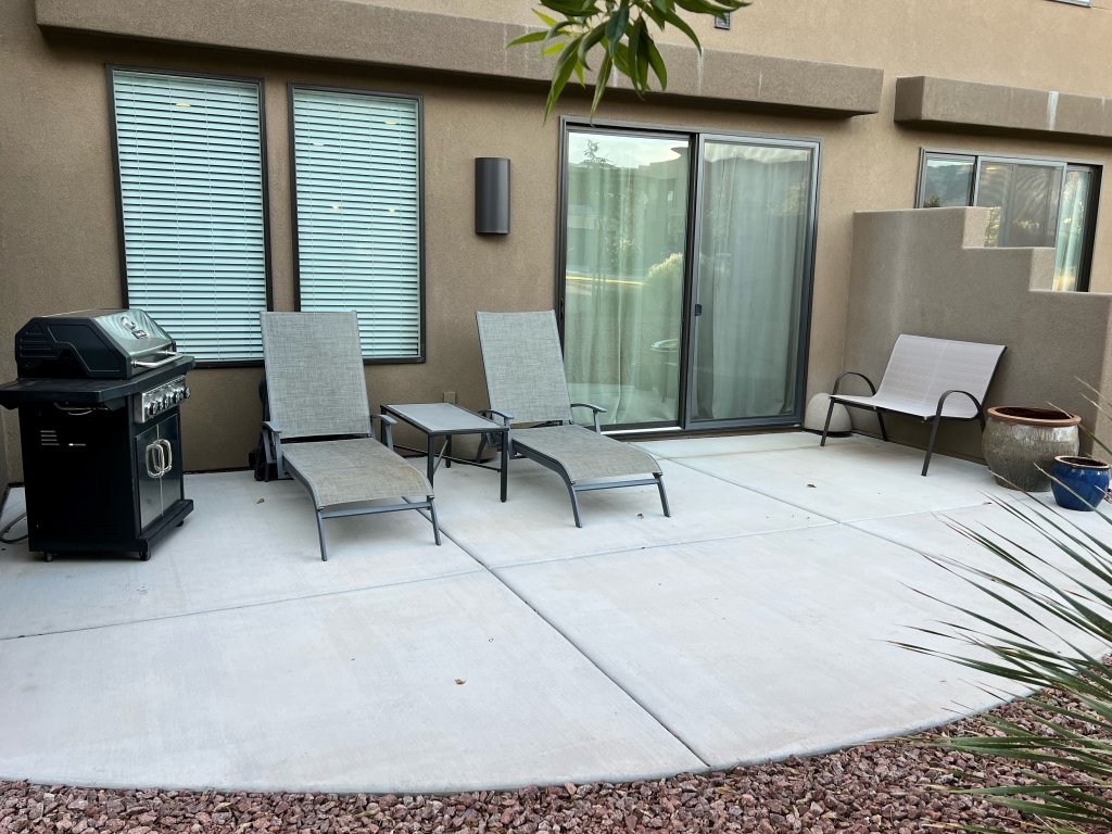 The Dixie Life Vacation Rental in St. George - RedAwning