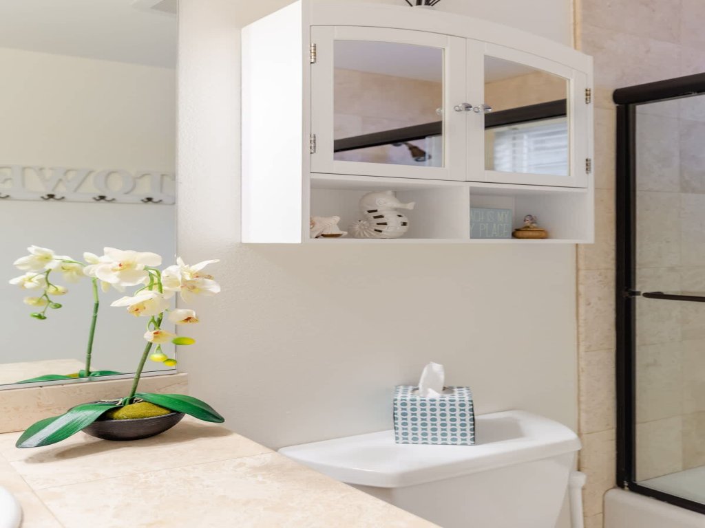 310.5 Iris | CDM Private Townhouse Near the Beach Vacation Rental in Newport Beach - RedAwning