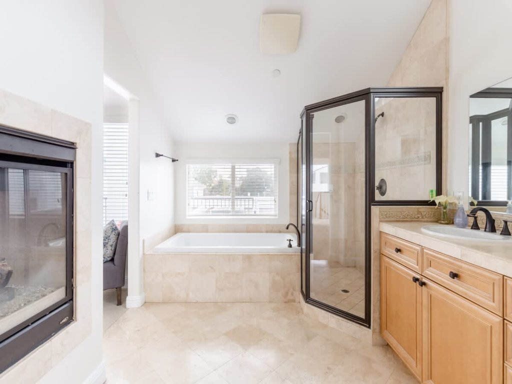 310.5 Iris | CDM Private Townhouse Near the Beach Vacation Rental in Newport Beach - RedAwning