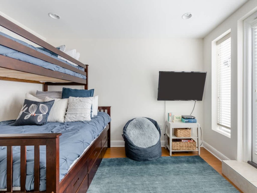 310.5 Iris | CDM Private Townhouse Near the Beach Vacation Rental in Newport Beach - RedAwning