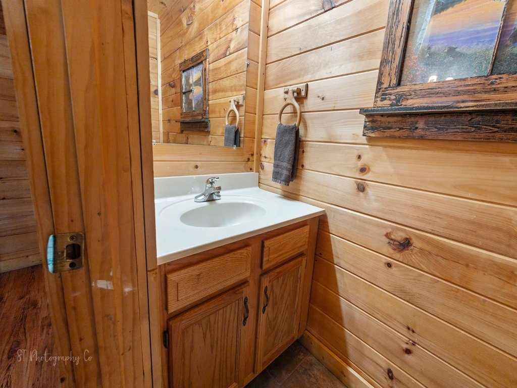 Paw Prints Secluded Mountain View Cabin with Hot Tub and Pool Table Vacation Rental in Sevierville - RedAwning