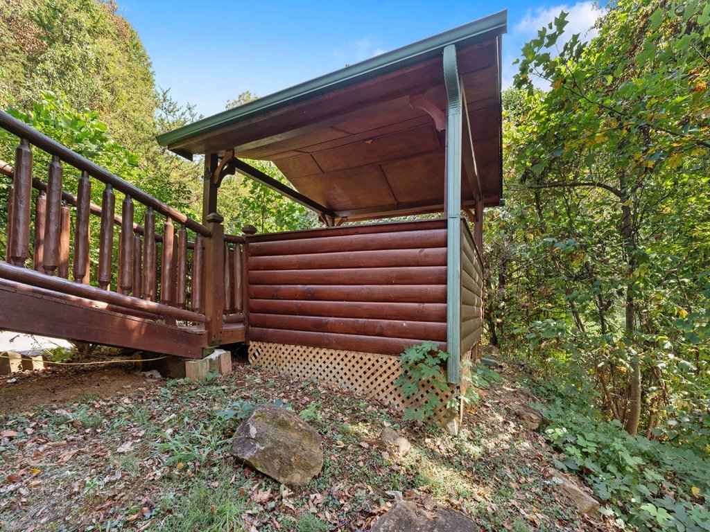 Paw Prints Secluded Mountain View Cabin with Hot Tub and Pool Table Vacation Rental in Sevierville - RedAwning