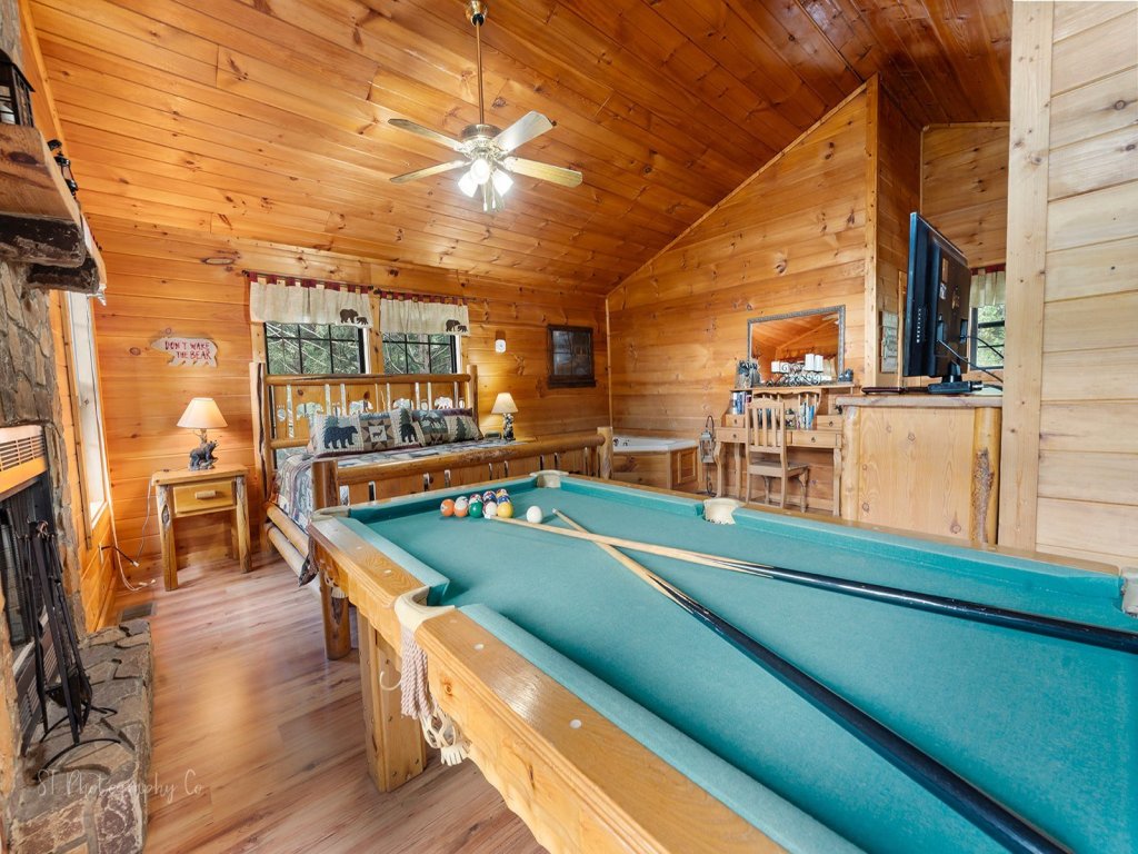 Paw Prints Secluded Mountain View Cabin with Hot Tub and Pool Table Vacation Rental in Sevierville - RedAwning