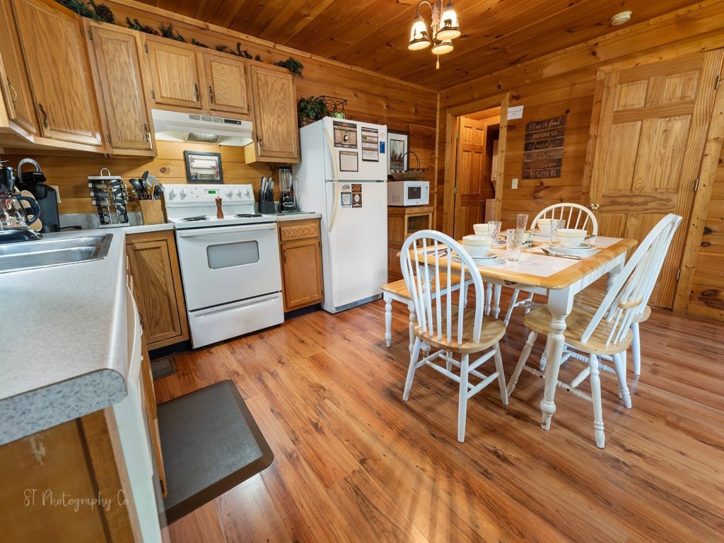 Paw Prints Secluded Mountain View Cabin with Hot Tub and Pool Table Vacation Rental in Sevierville - RedAwning