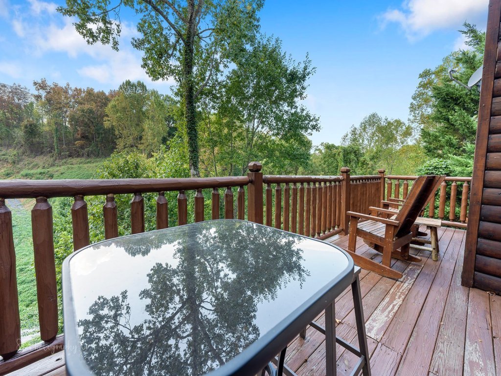 Paw Prints Secluded Mountain View Cabin with Hot Tub and Pool Table Vacation Rental in Sevierville - RedAwning