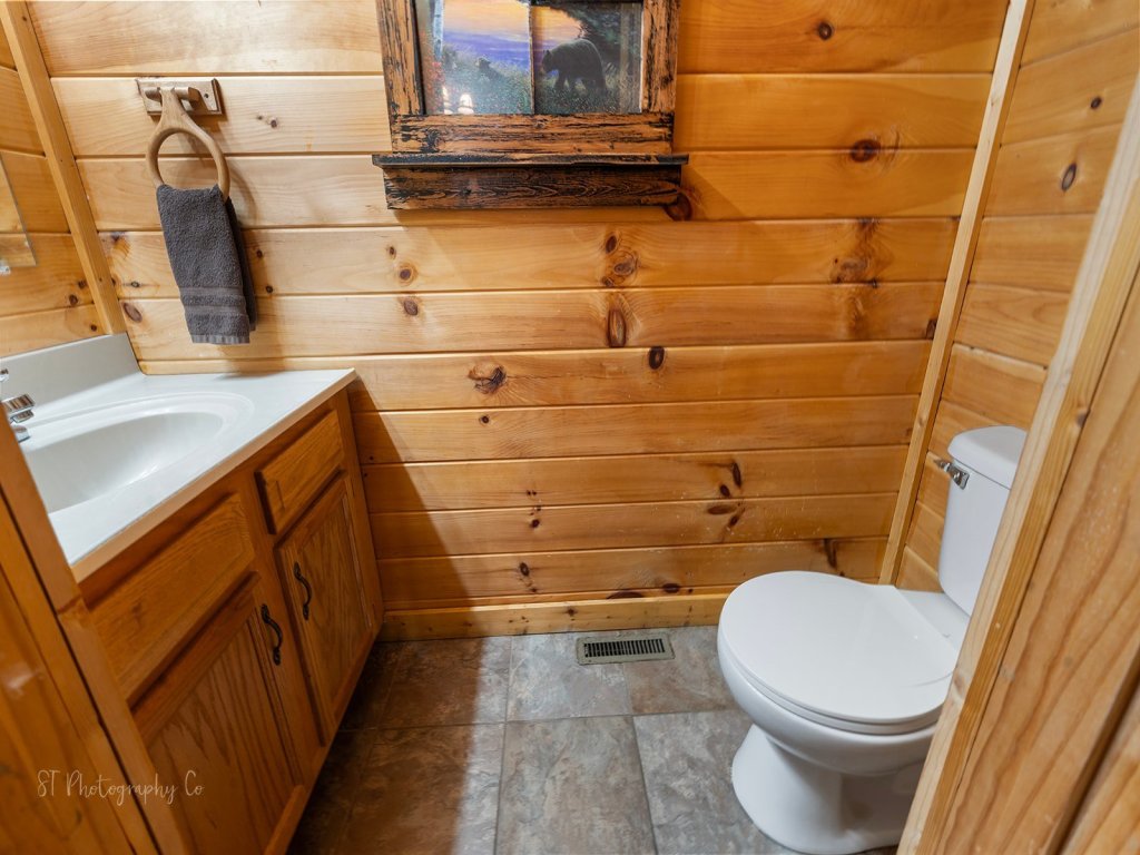 Paw Prints Secluded Mountain View Cabin with Hot Tub and Pool Table Vacation Rental in Sevierville - RedAwning