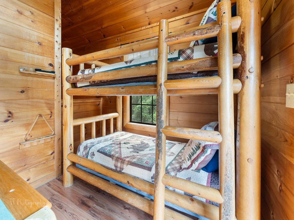 Paw Prints Secluded Mountain View Cabin with Hot Tub and Pool Table Vacation Rental in Sevierville - RedAwning