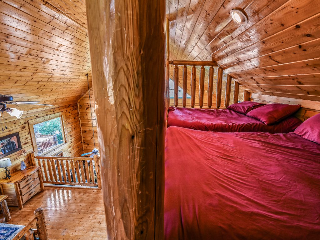 Extravagant View Vacation Rental in Sevierville - RedAwning