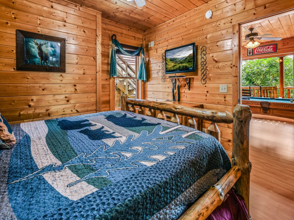 Extravagant View Vacation Rental in Sevierville - RedAwning