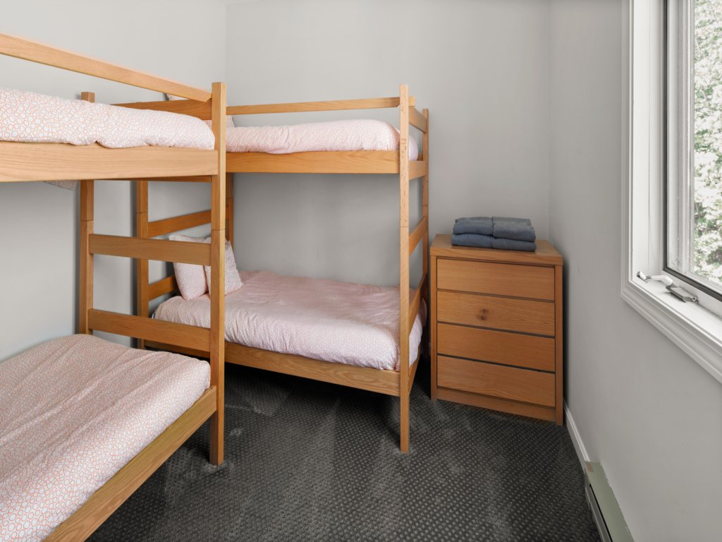 41 Summit Condo Near Mountain Shuttle Vacation Rental in Warren - RedAwning