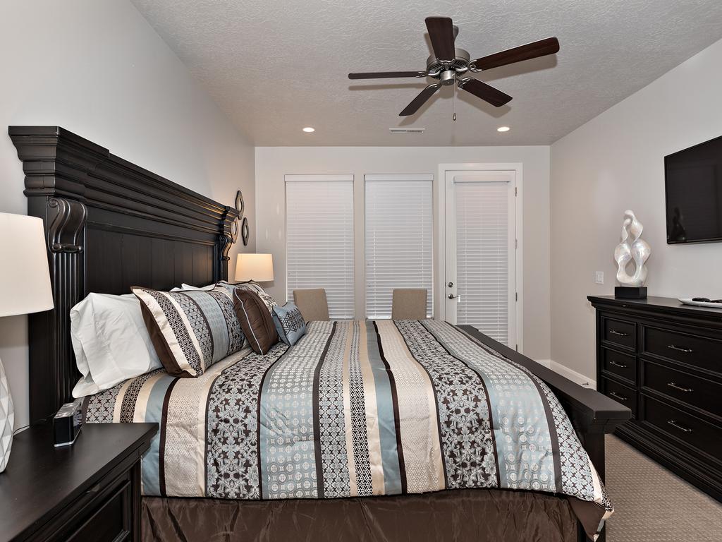 Red Rock Getaway Vacation Rental in St. George - RedAwning