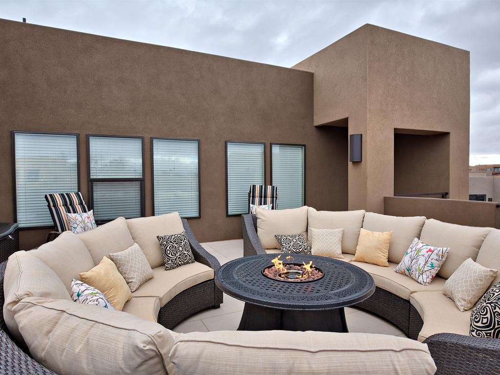 Red Rock Getaway Vacation Rental in St. George - RedAwning