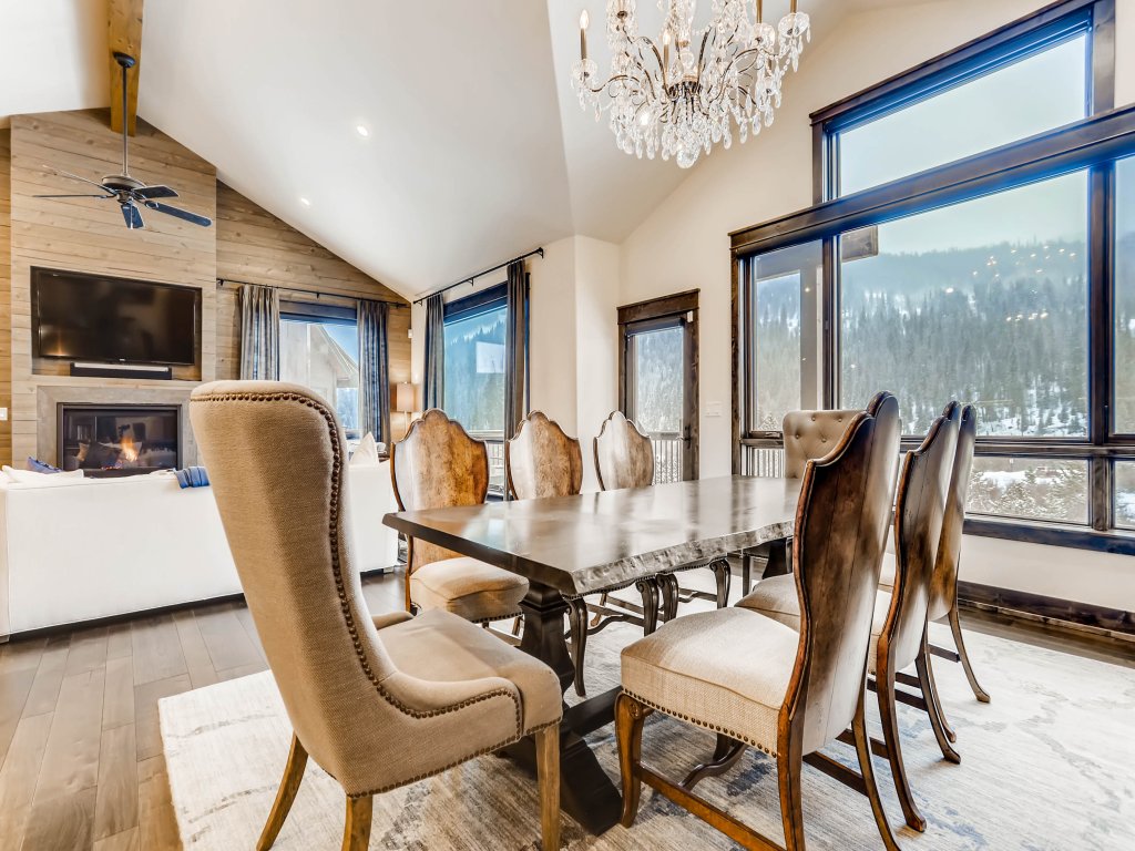 New Luxury 3Bdr townhome with Stunning Décor, Mountain Views Vacation Rental in Keystone - RedAwning