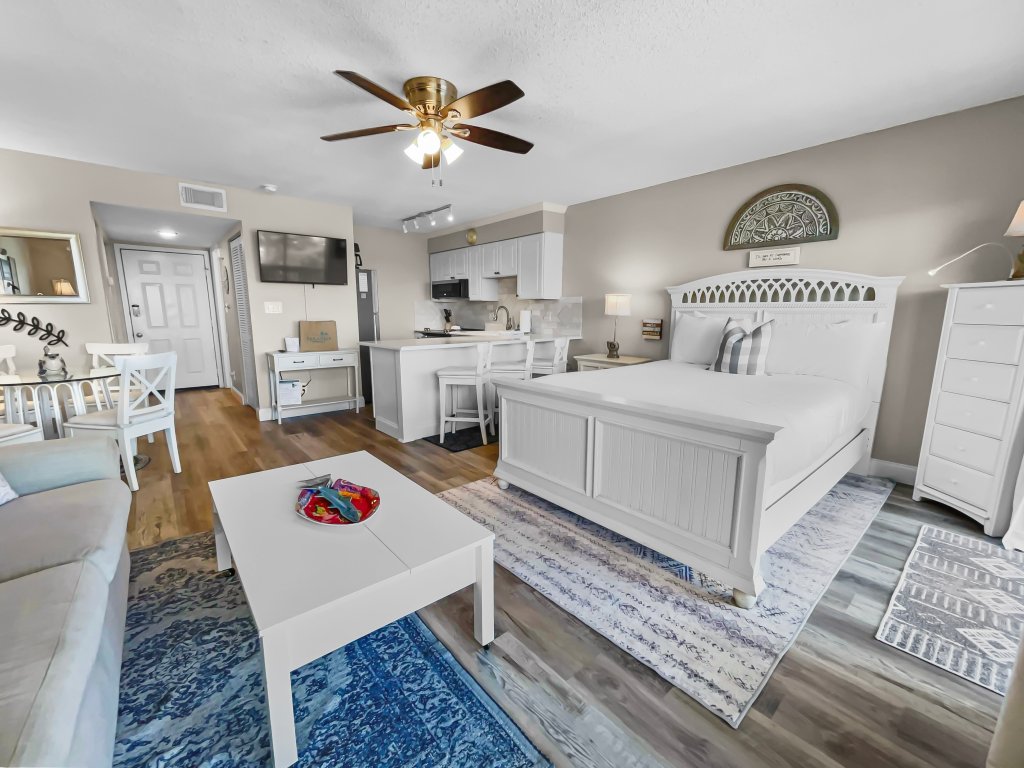 SummerSalt Vacation Rental in Seagrove Beach - RedAwning