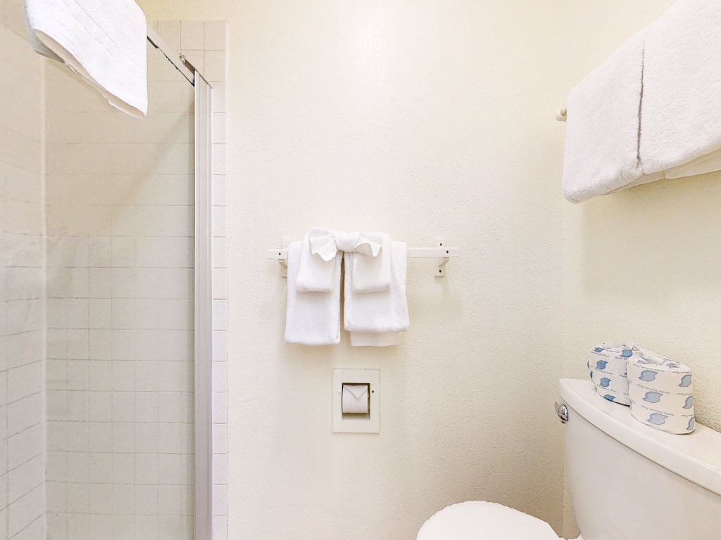 Snowcreek I 82 Spacious Yet Cozy Condo with Private Washer Dryer Vacation Rental in Mammoth Lakes - RedAwning