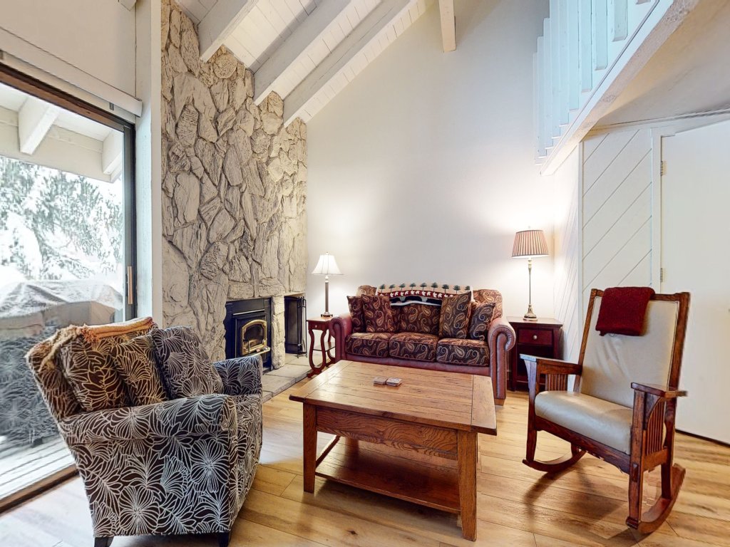 Snowcreek I 82 Spacious Yet Cozy Condo with Private Washer Dryer Vacation Rental in Mammoth Lakes - RedAwning