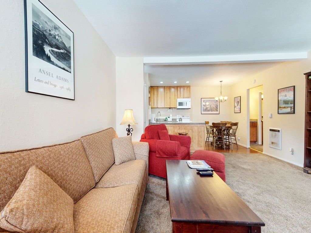 San Sierra 10 Updated Condo, with Complex Jacuzzi, Short Walk to The Village Vacation Rental in Mammoth Lakes - RedAwning