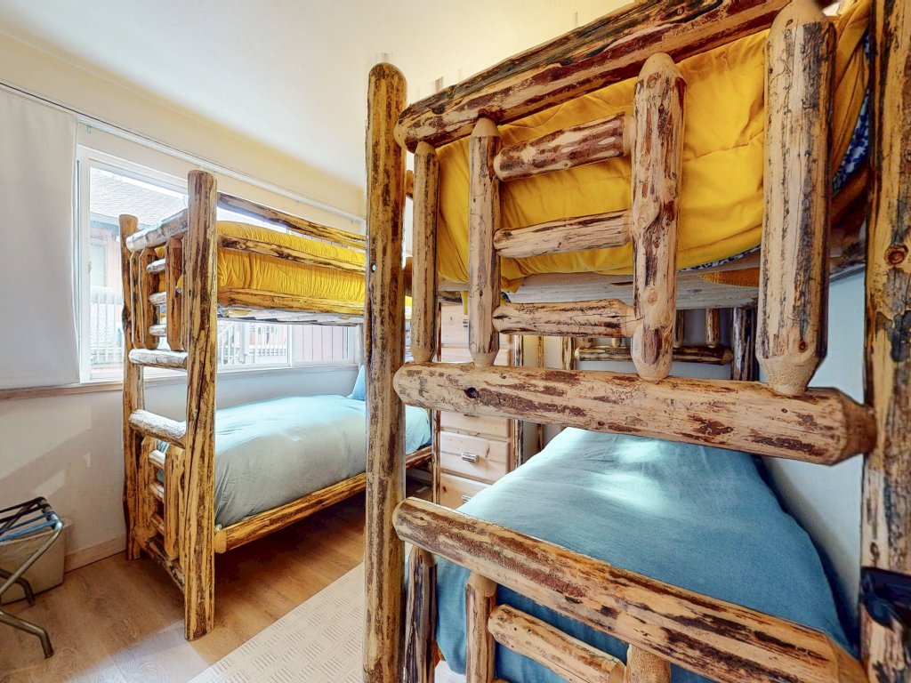 Mammoth West 115 Updated Condo, Just A Short Walk To Canyon Lodge Vacation Rental in Mammoth Lakes - RedAwning