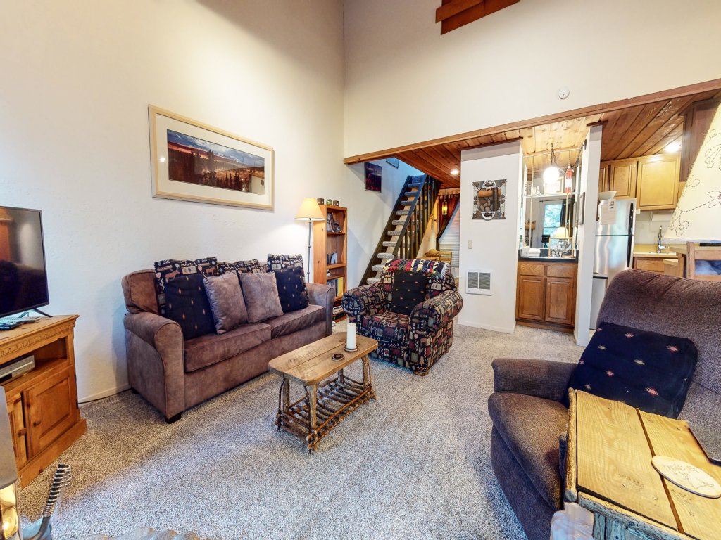 Val D'Isere #3 Vacation Rental in Mammoth Lakes - RedAwning