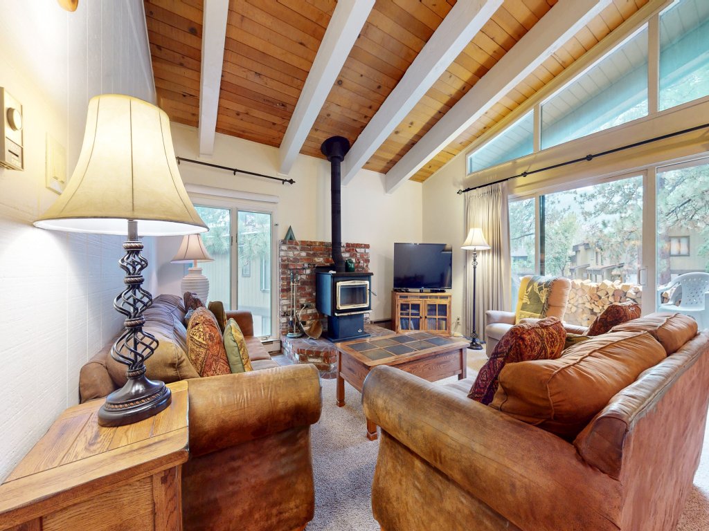 Chateau de Montagne 24 Light And Bright Condo with Private Washer Dryer Right On The Shuttle Route Vacation Rental in Mammoth Lakes - RedAwning