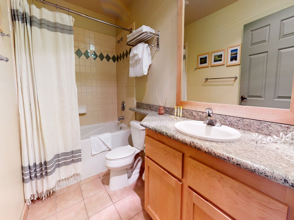 Sunstone 114 Updated Ski-In Ski-Out Condo At Sunstone Lodge with Great Complex Amenities Vacation Rental in Mammoth Lakes - RedAwning