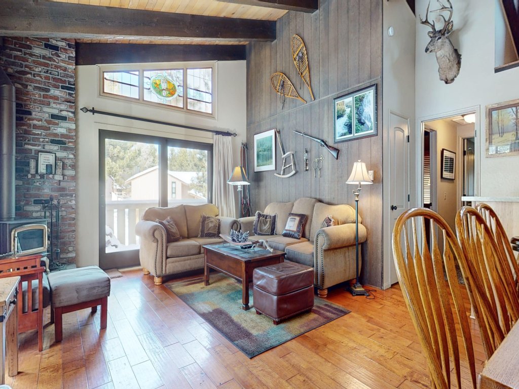 Chateau de Montagne 1 Spacious Townhome with Great Complex Amenities On the Shuttle Route Vacation Rental in Mammoth Lakes - RedAwning