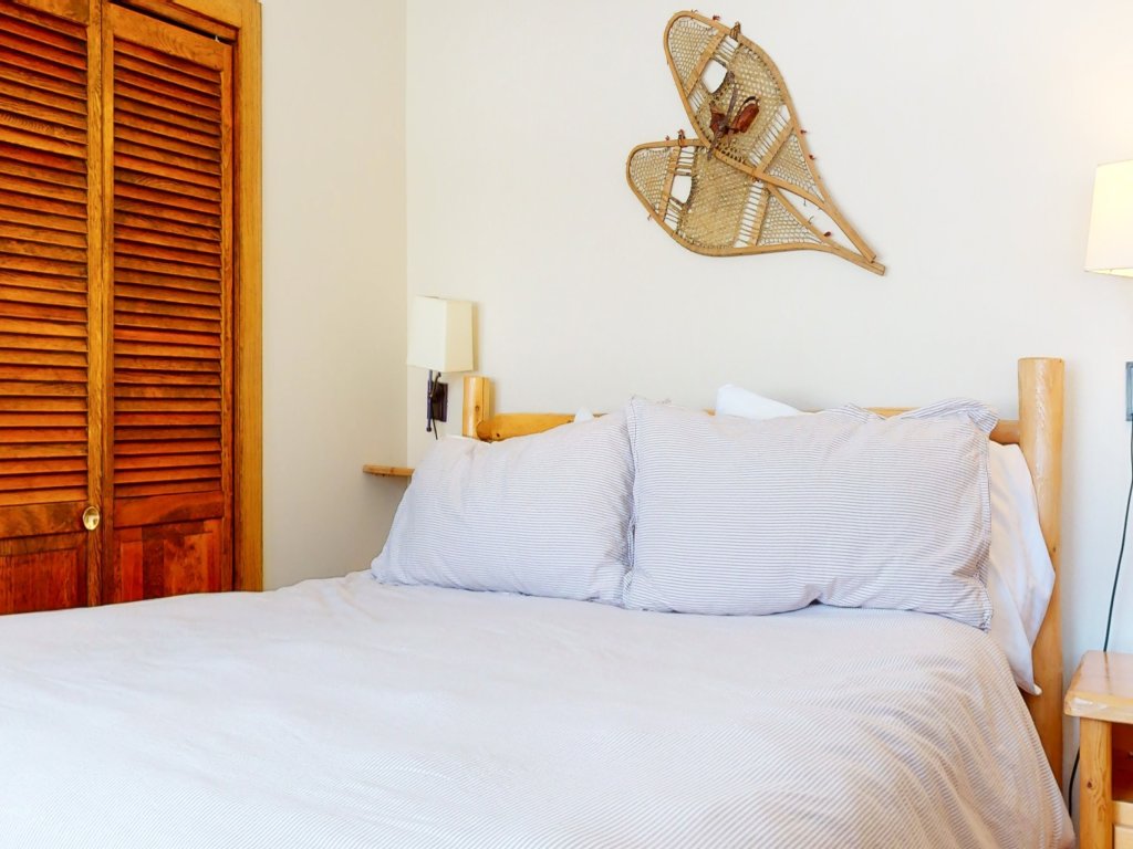 Mammoth West #140 Vacation Rental in Mammoth Lakes - RedAwning