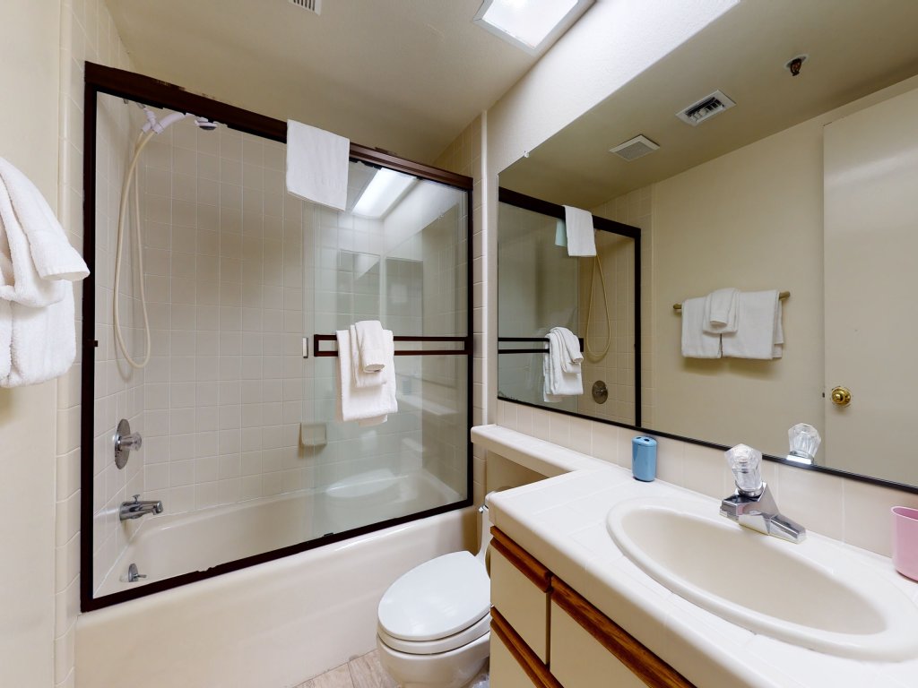 Bridges 105 Pet-Friendly. Ski-in Ski-out Condo with Beautiful Mountain Views and Private Washer Dryer Vacation Rental in Mammoth Lakes - RedAwning