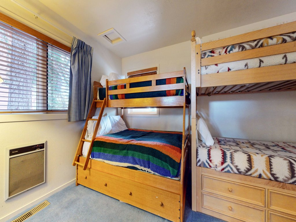 Bridges Townhome 9 Deluxe, Mountain View Townhome with Private Decks and Washer Dryer, Walk to Slopes Vacation Rental in Mammoth Lakes - RedAwning