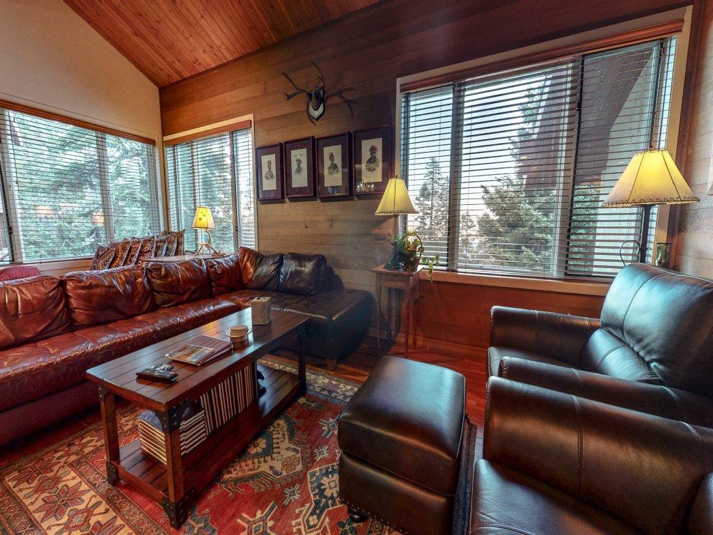 Bridges Townhome 9 Deluxe, Mountain View Townhome with Private Decks and Washer Dryer, Walk to Slopes Vacation Rental in Mammoth Lakes - RedAwning