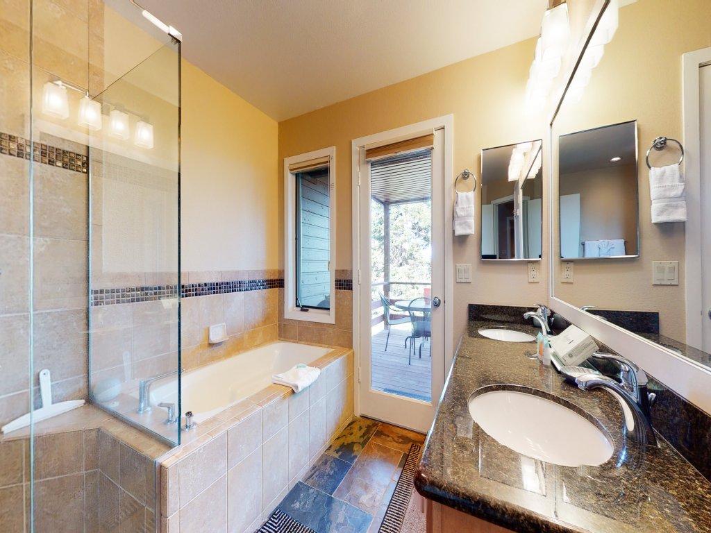 Bridges Townhome 13 Mountain View Townhome just Steps to the Slopes with Private Garage and Washer Dryer Vacation Rental in Mammoth Lakes - RedAwning