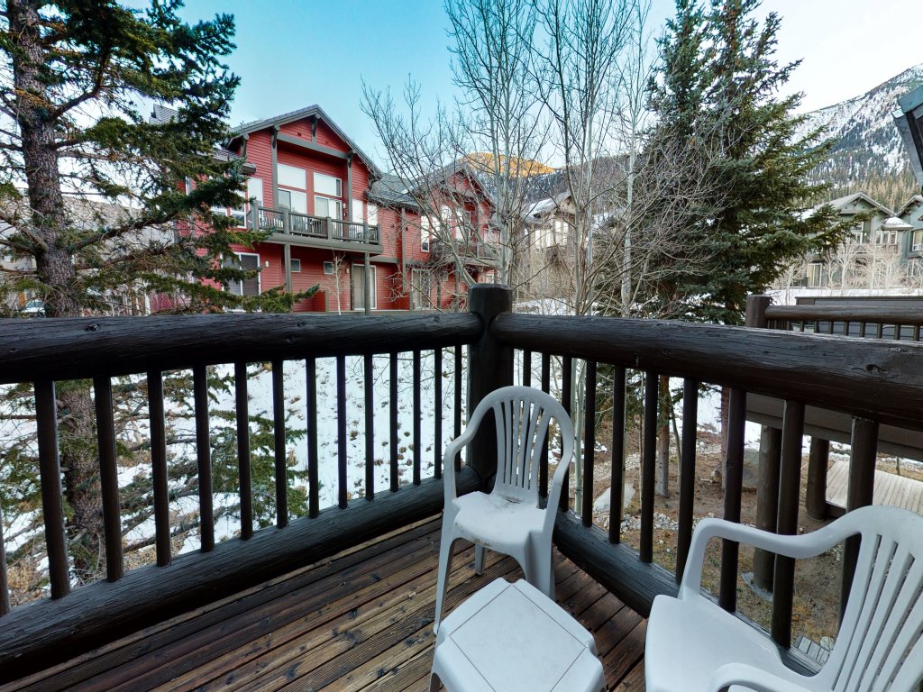 Snowcreek V 933 Bright and Spacious, Private BBQ, Washer Dryer, Pet-Friendly Vacation Rental in Mammoth Lakes - RedAwning